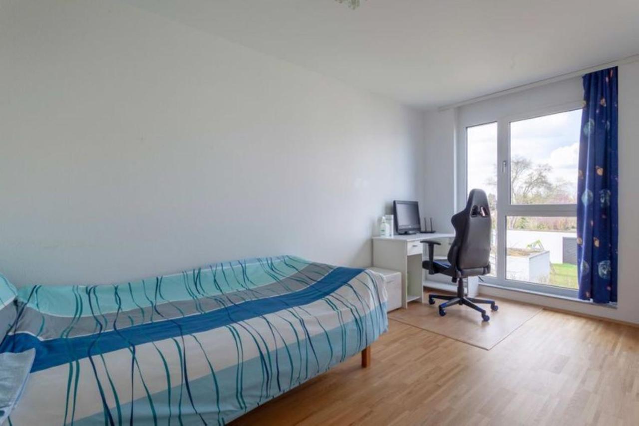 Privat Zimmer Richtung Messe Hannover Eksteriør billede