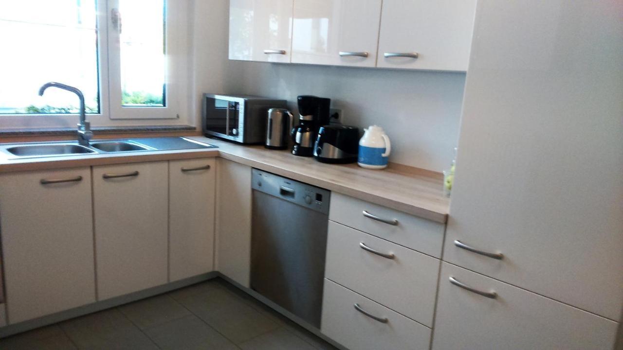 Privat Zimmer Richtung Messe Hannover Eksteriør billede