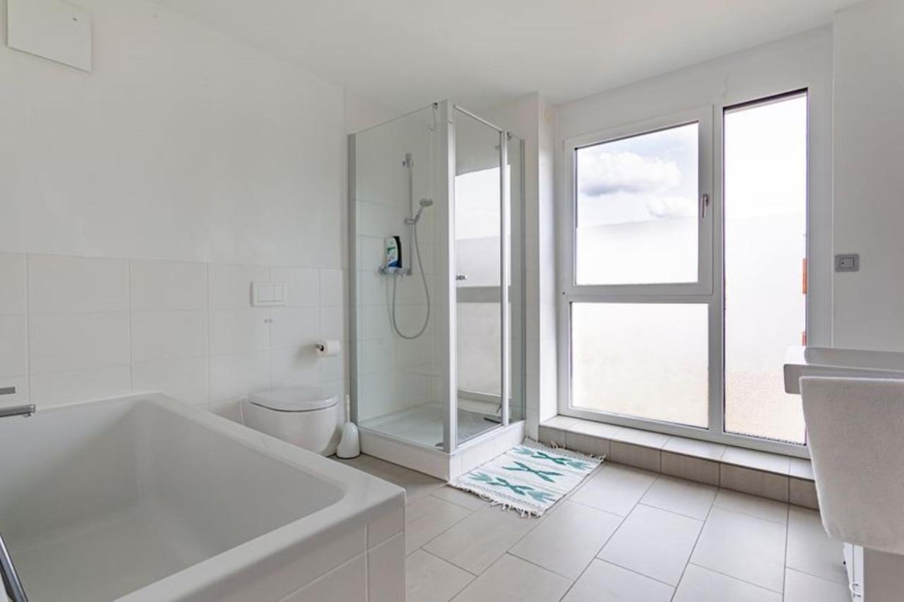 Privat Zimmer Richtung Messe Hannover Eksteriør billede