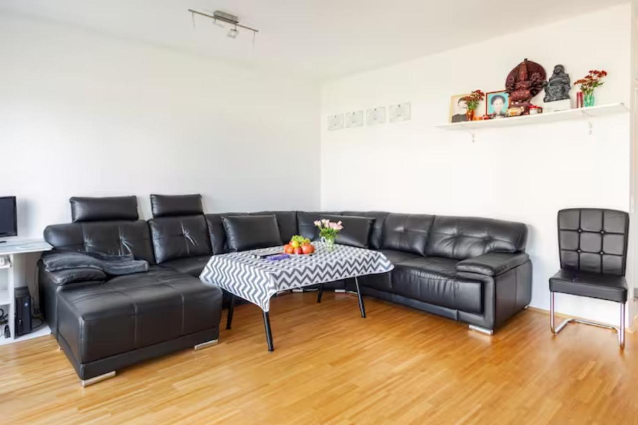 Privat Zimmer Richtung Messe Hannover Eksteriør billede